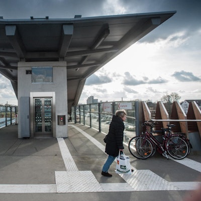 Aufzug Bahnhof Opladen