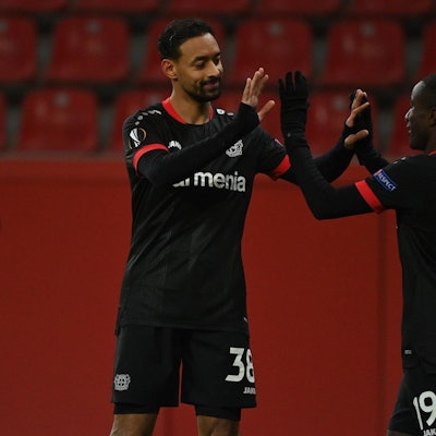 66709B19-3E1F-4AD1-94F2-DF0FCD9246A7