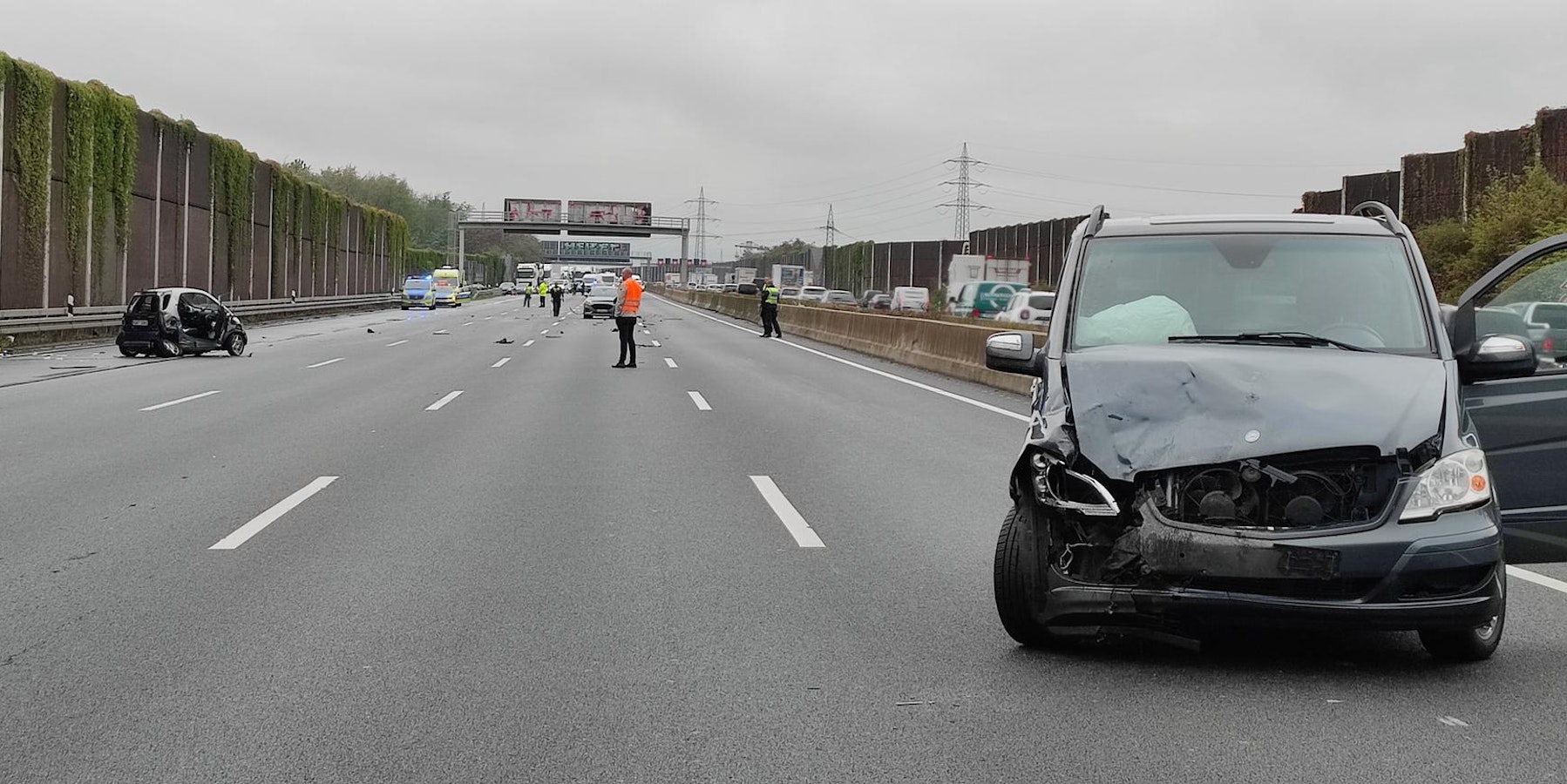Unfall A3 3 Autos 140922
