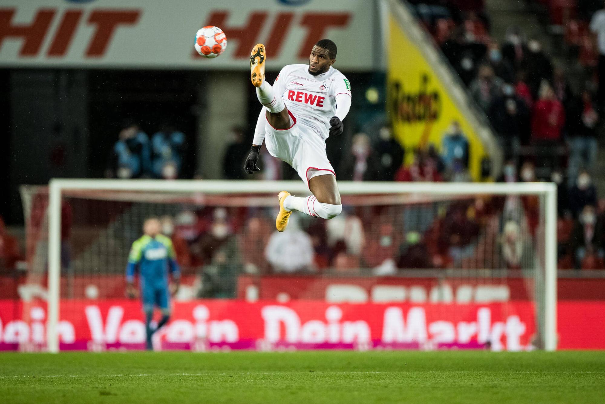 Modeste mit Ballannahme