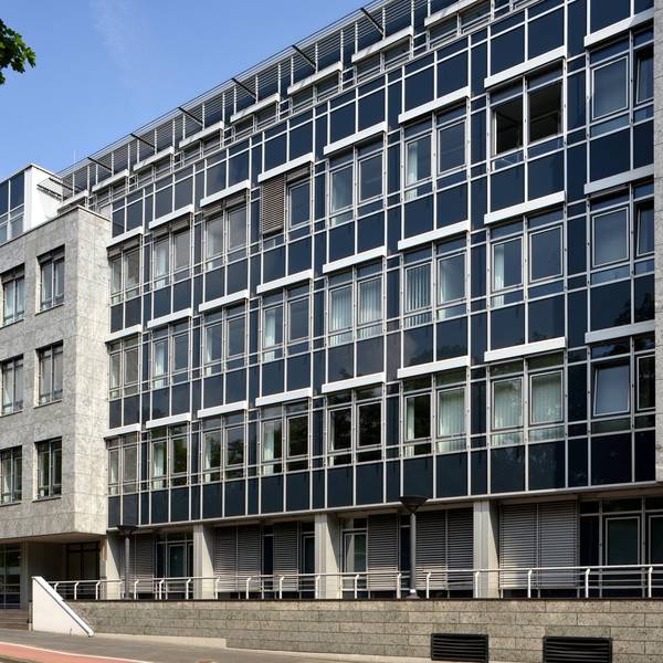 Gymnasium Aachener Straße 1