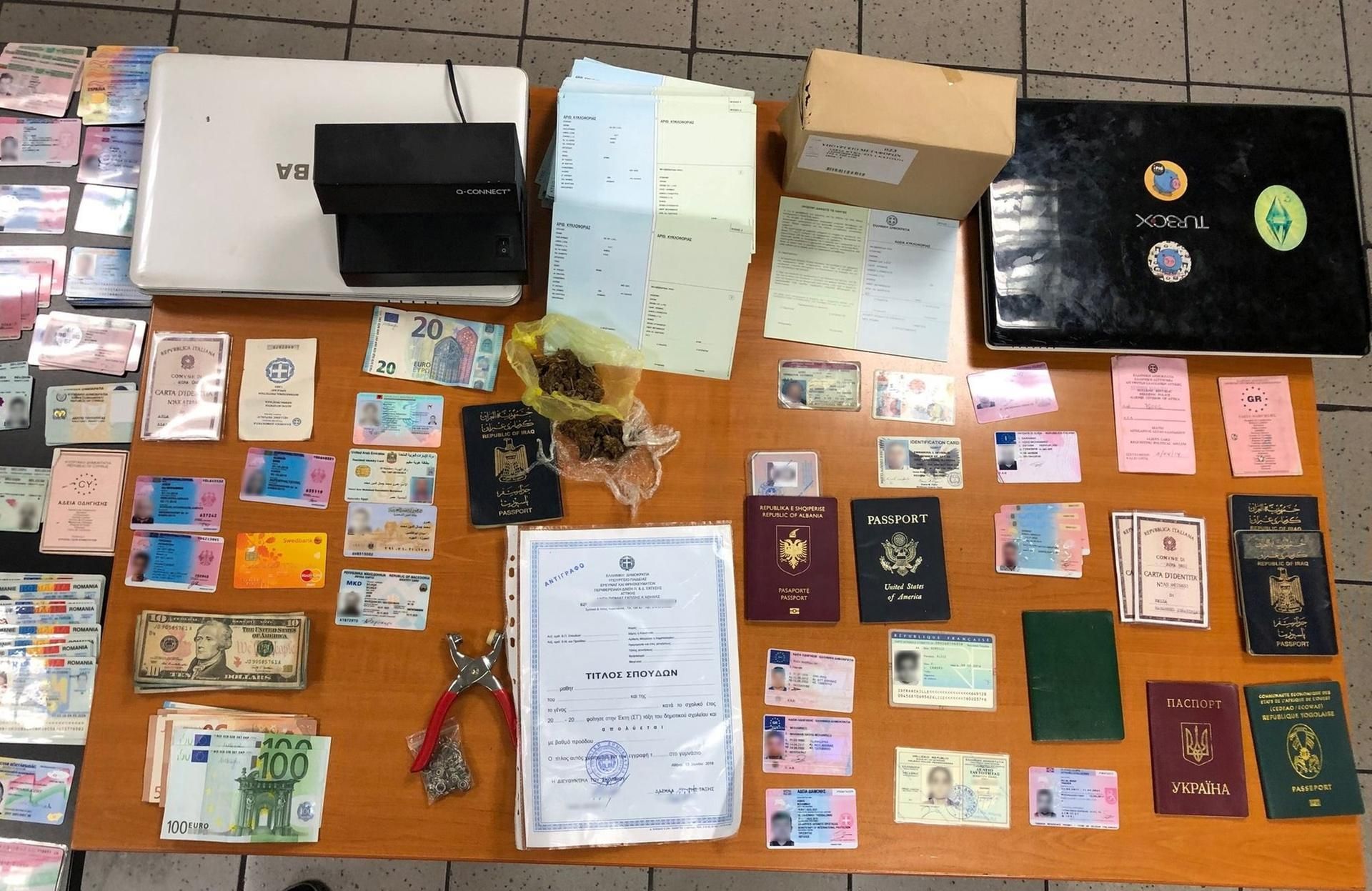 Gefälschte Ausweise in Griechenland_2