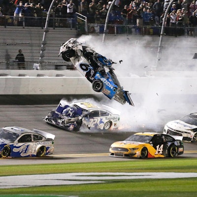 Nascar Unfall