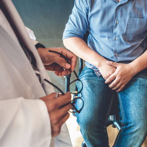 Mann beim Urologen Getty Images