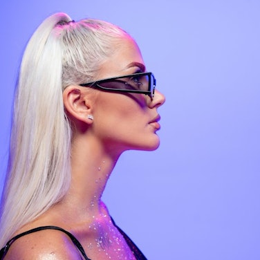 csm_005_LoredanamiteigenerBrille_856a280d81