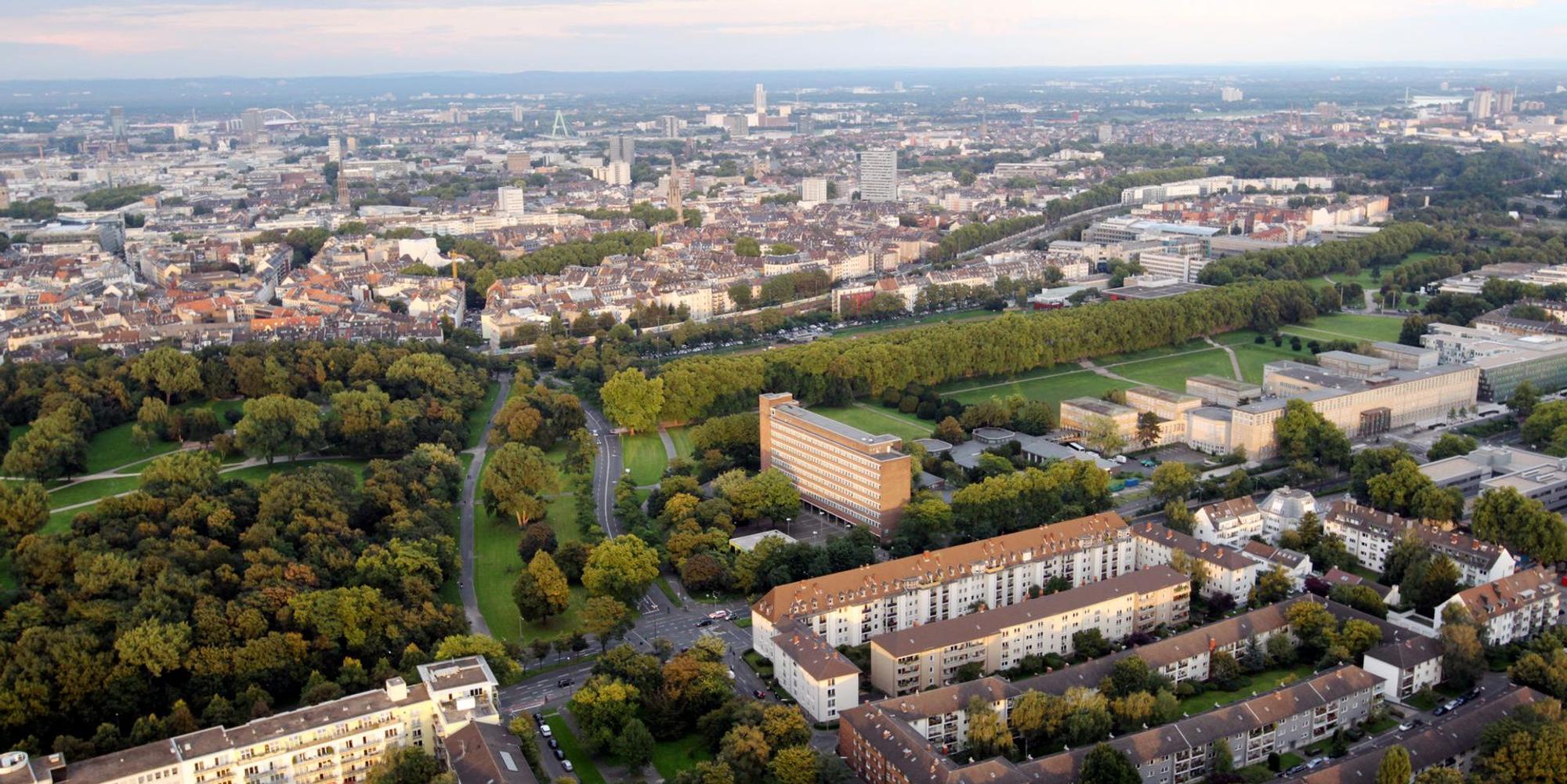 MDS-KSTA-2014-10-10-20140824max-zeppelin13-1