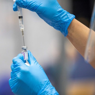 Impfstoff Spritze Booster