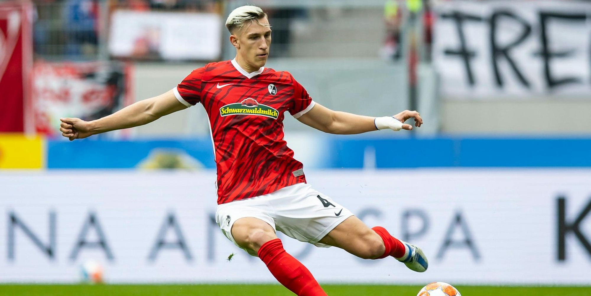 Kevin Schlotterbeck 230422