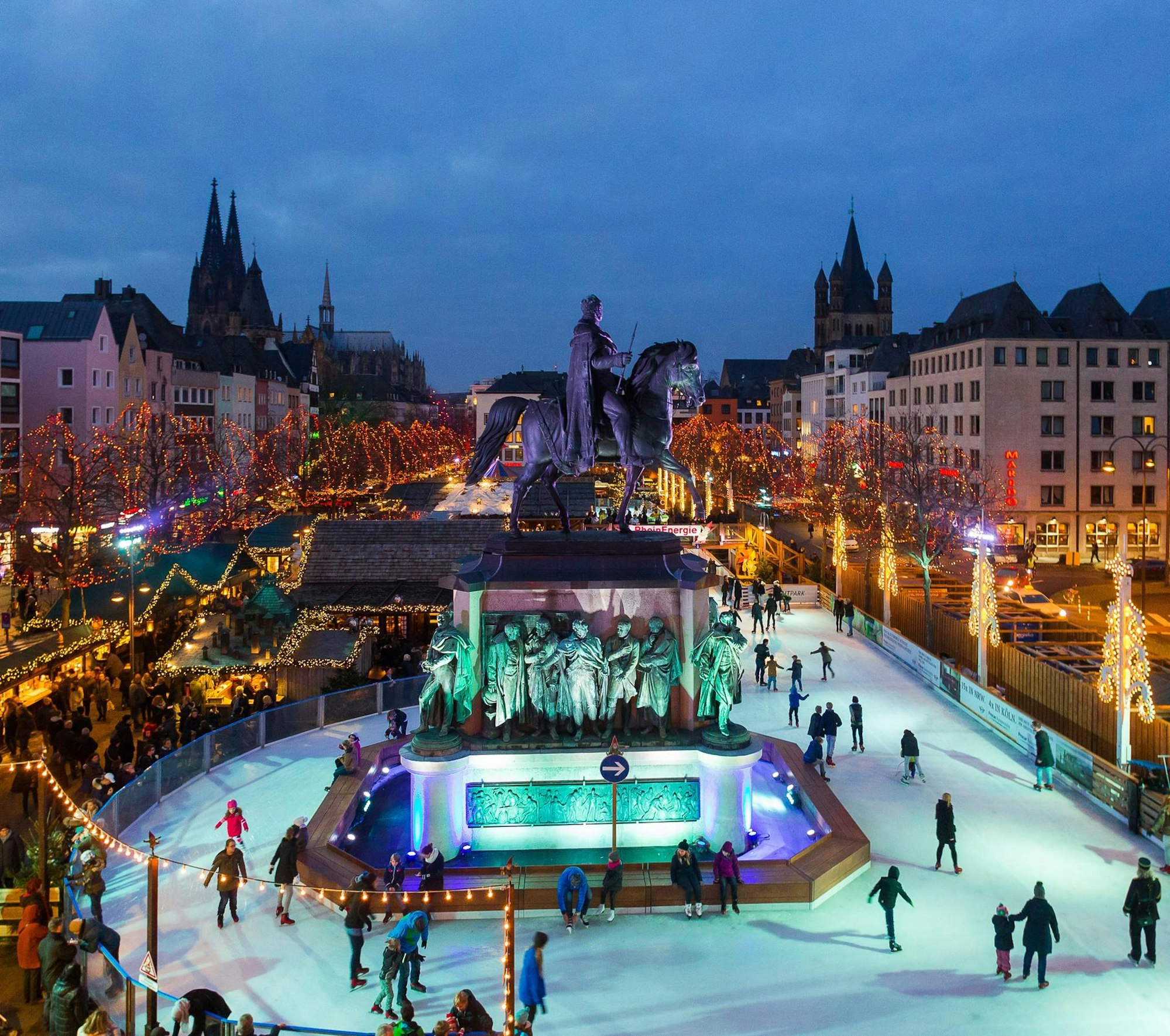 Weihnachtsmarkt Heumarkt Schmülgen