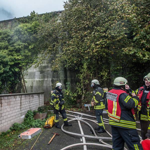 leverkusen-hochbunker-niederfeldstrasze-brannte--ALF_818