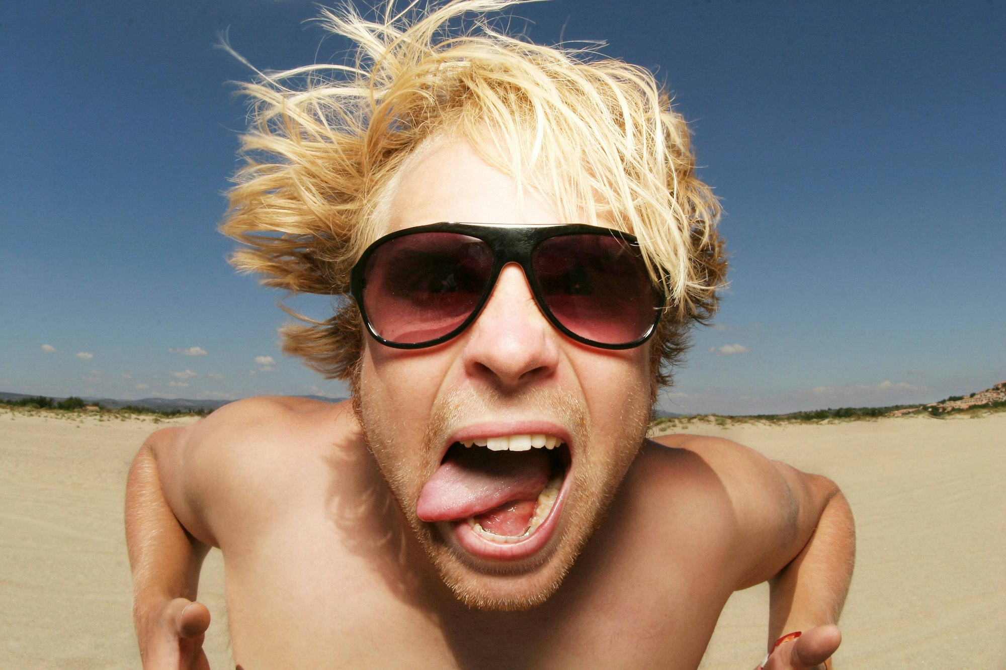 urlauber_mann_verrueckt_imago