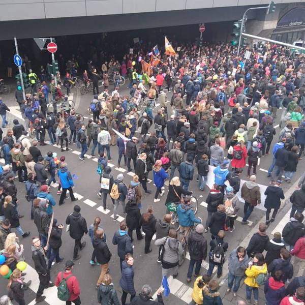 KSSQ passiert Hauptbahnhof