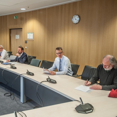 leverkusen-krisen-pressekonferenz-ALF_9090