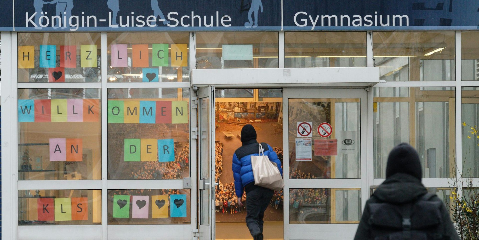 Königin-Luise-Gymnasium Köln dpa