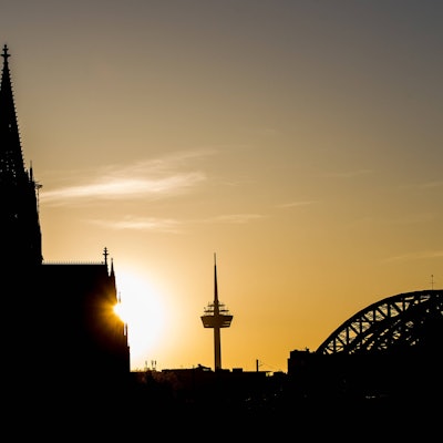 koelner_dom_sonnenuntergang_imago