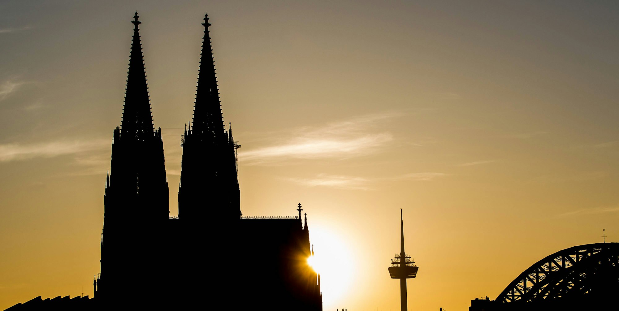 koelner_dom_sonnenuntergang_imago