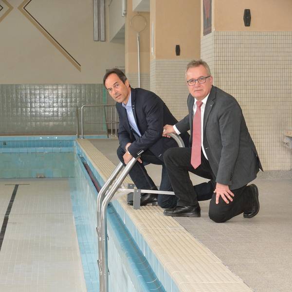 schwimmbad zanders