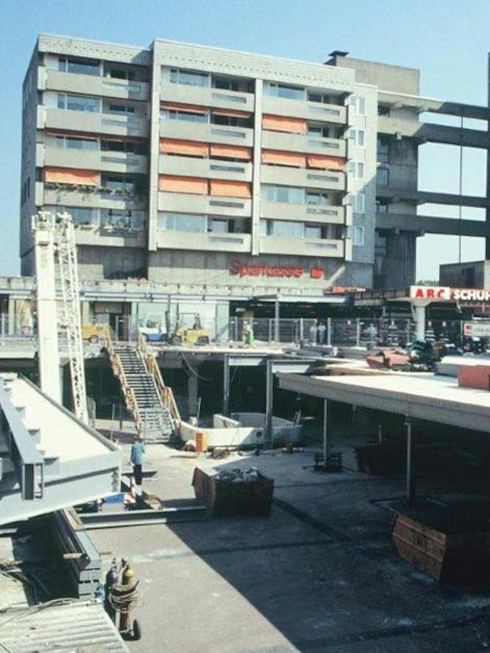 17_1994_Beeres_F1000030 (002)