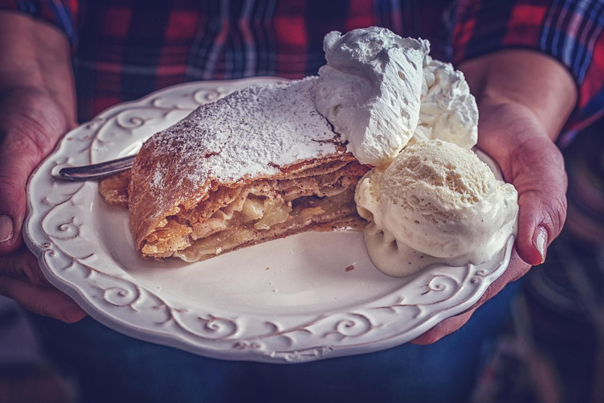 GettyImages-908545472 Apfelstrudel