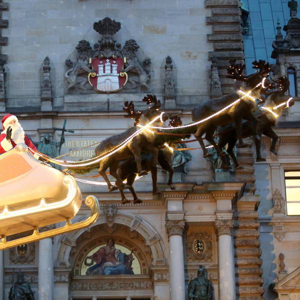Weihnachtsmann im Schlitten