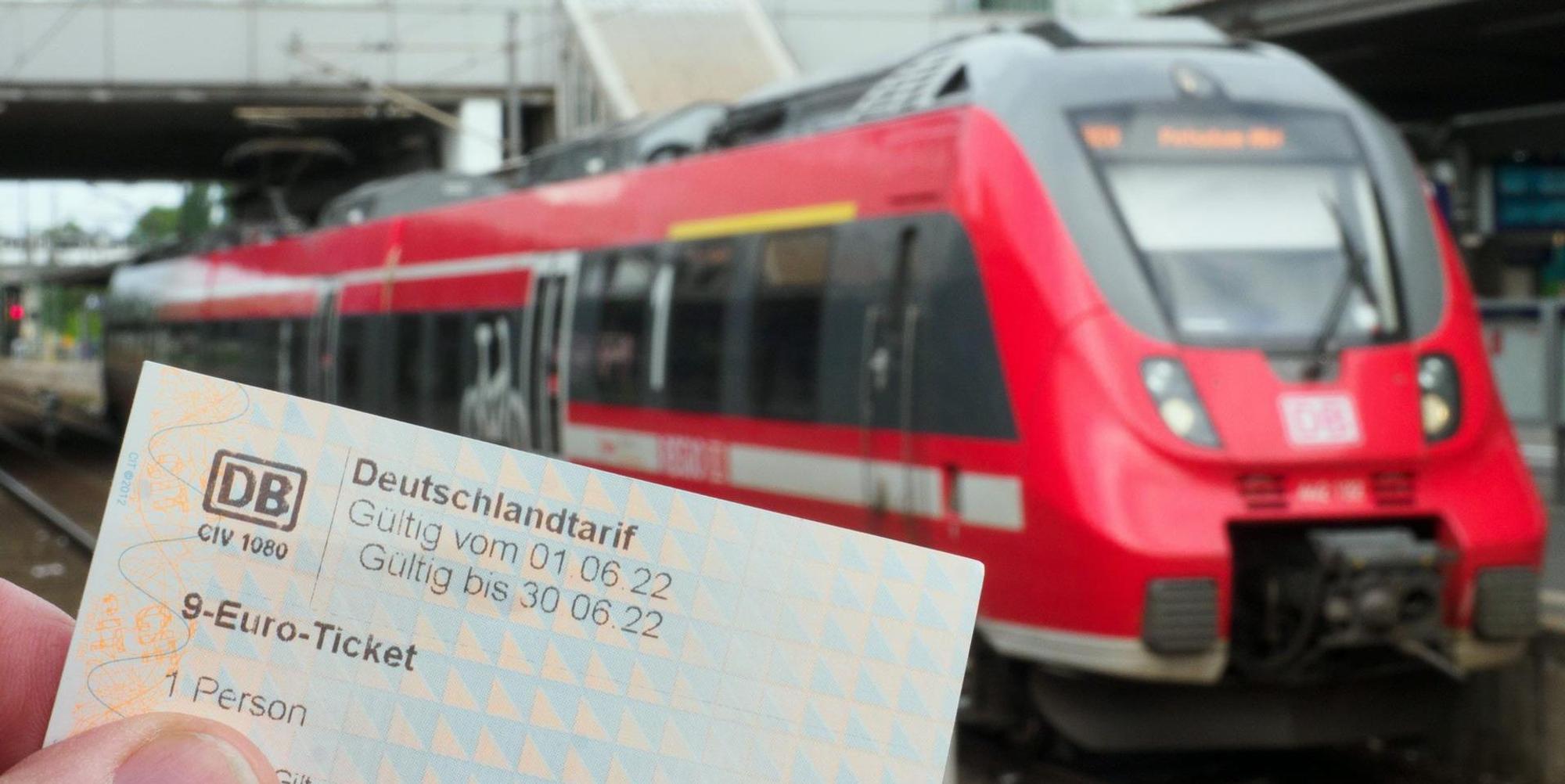 9ETicket Zug Symbolbild