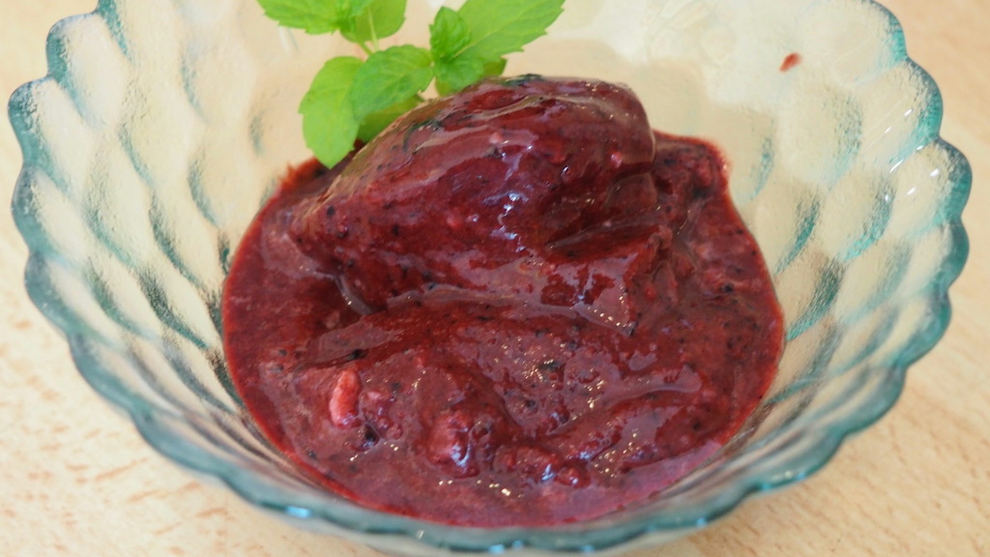Blaubeer-Zitronen-Lavendel-Eis