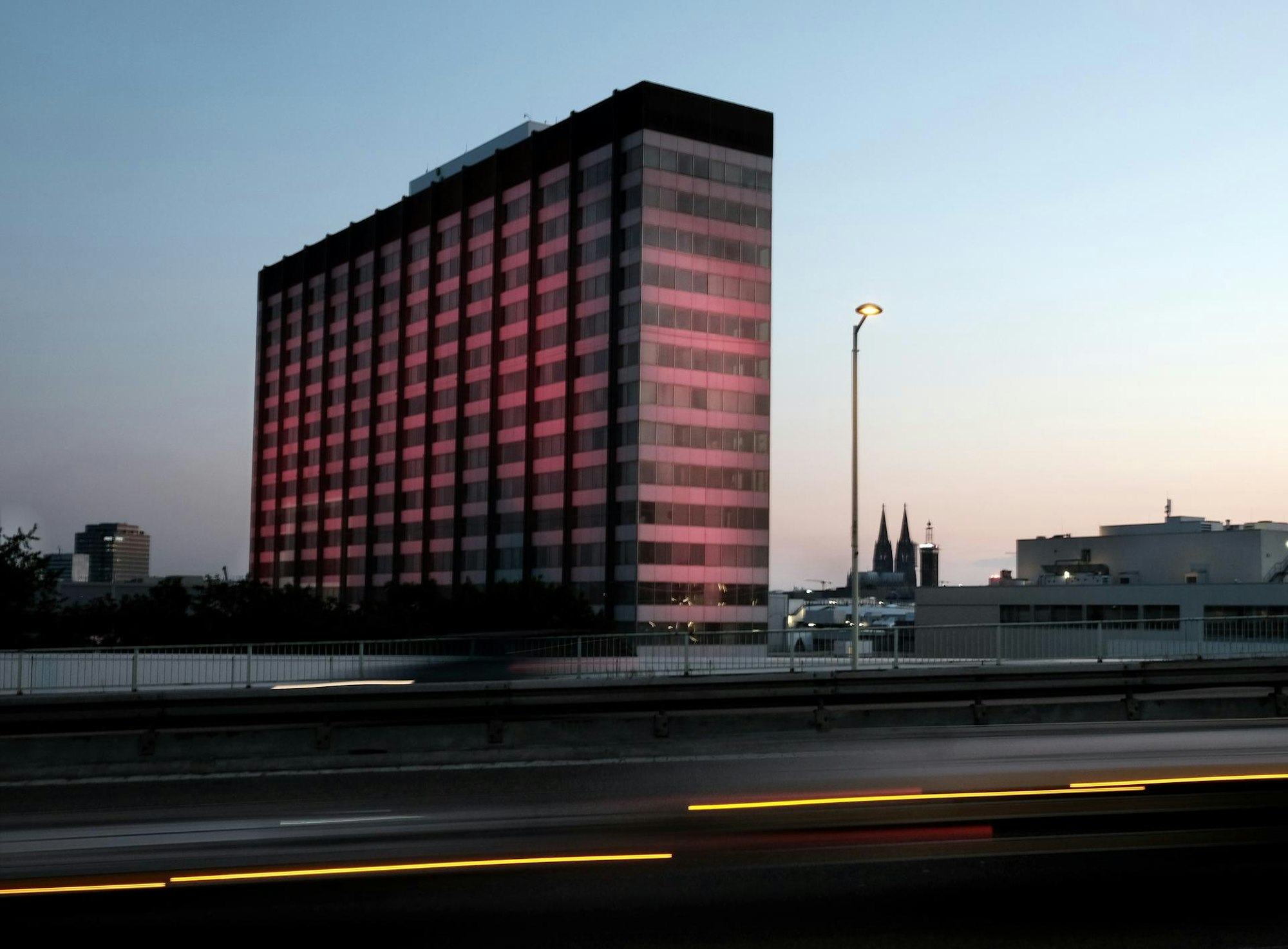 Messehochhaus_in_Rot